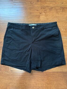 Old Navy Black Mid-Rise Shorts